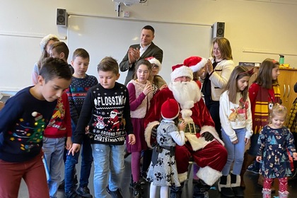 В българското училище “Азбука“ в Дъблин се проведе Коледно тържество